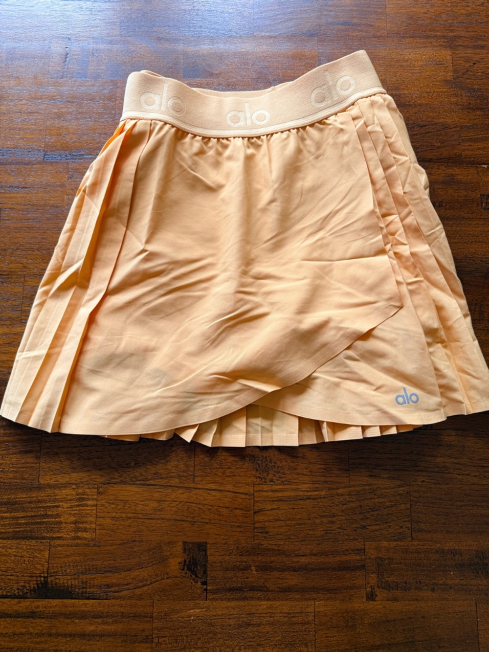 ALO Yoga Peach Pleated Skater Skort